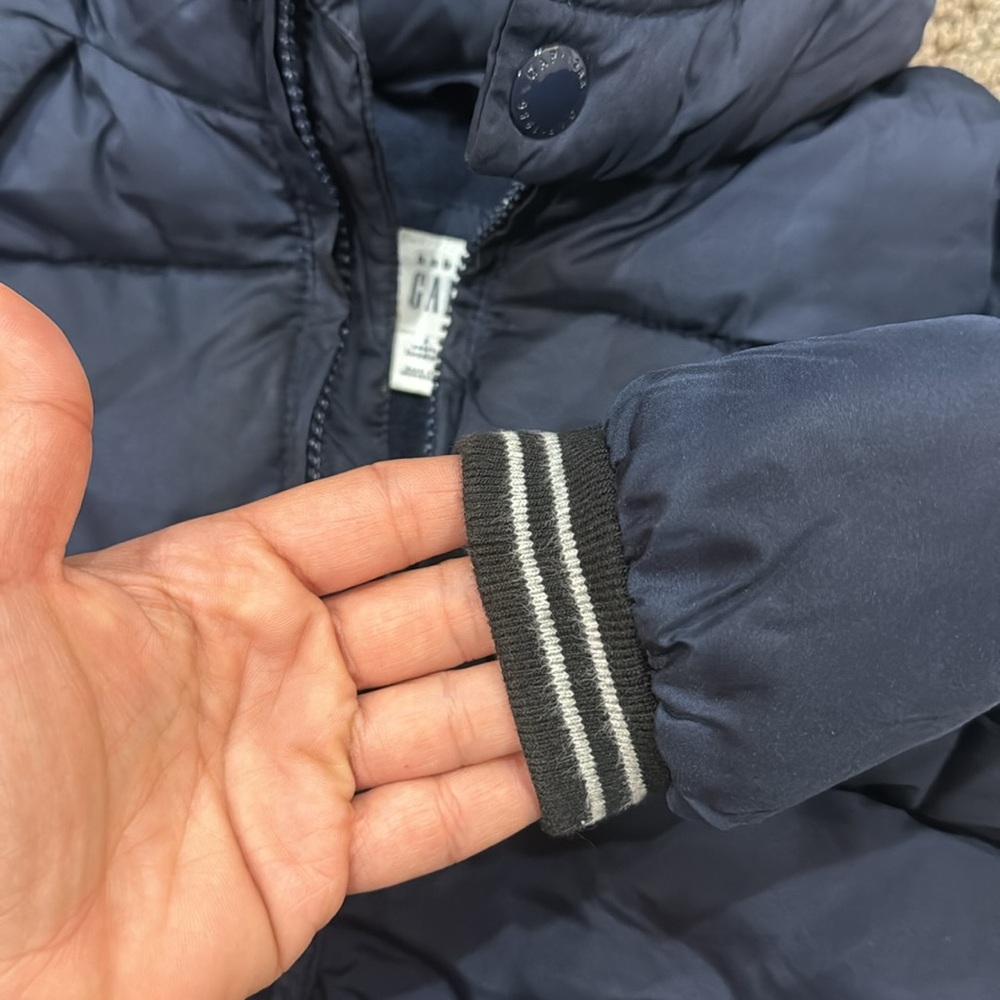 GAP Winter Jacket - Picture 3 of 5